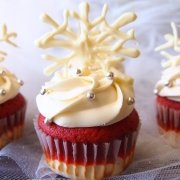 Cheesecake Red Velvet Cupcakes