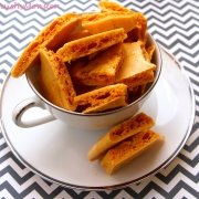 Hokey Pokey or Honeycomb Toffee Candy {Easy 5 Minute Recipe}